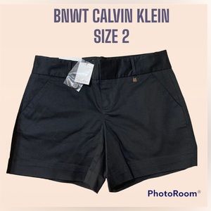 BNWT 🔥CALVIN KLEIN SHORT SIZE 2🔥🔥🔥